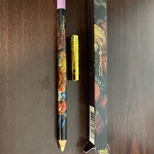 MAC Eye Pencil Better than Beige new