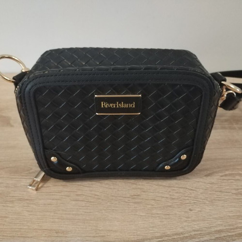 River Island crossbody bag new, black