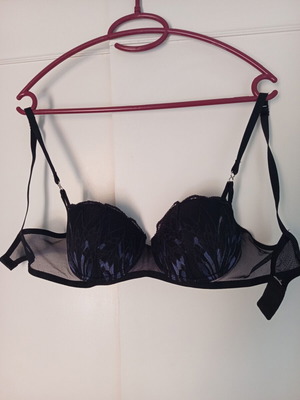 Triumph σουτιέν Amourette Whip 75D σαν καινούργιο, μαύρο και μπλε