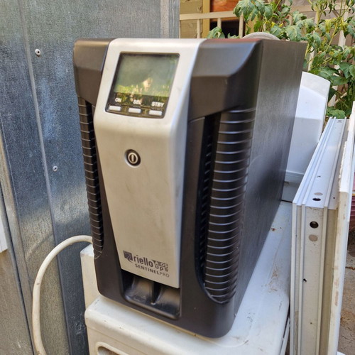 Riello Sentinel Pro SEP 3000 On-Line UPS 3000VA 2400W used for repair or spare parts