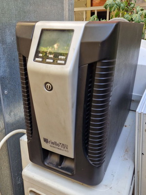 Riello Sentinel Pro SEP 3000 On-Line UPS 3000VA 2400W used for repair or spare parts