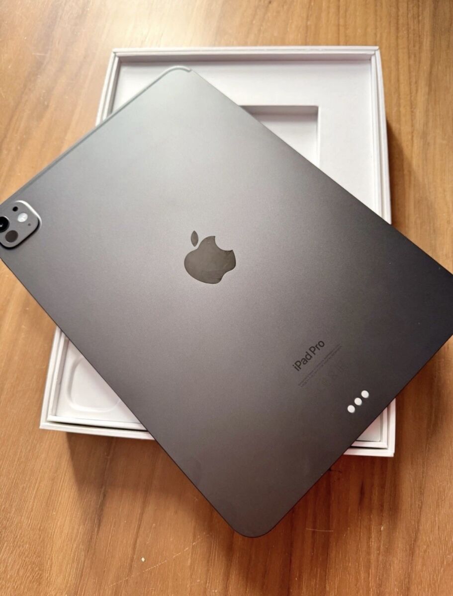 iPad Pro m4 11 inch 256GB space black… - € 700,00 - Vendora.cy