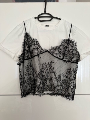 Shein lace t-shirt like new, black and white, size S