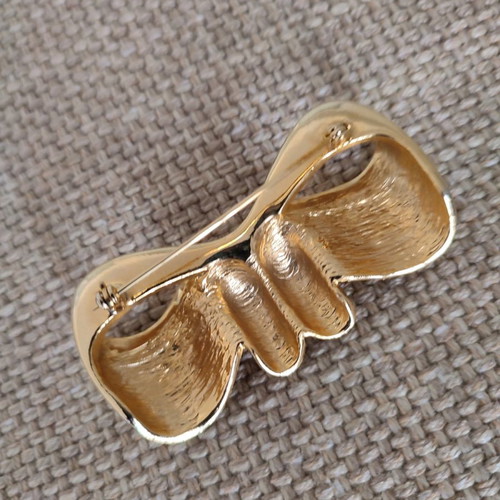 Yellow gold bow pin faux, new