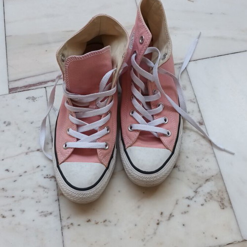 Converse women's boots size 39 like new, pink