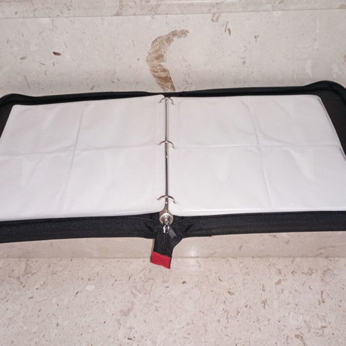 CD case new, zipper closure for 120 CDs
