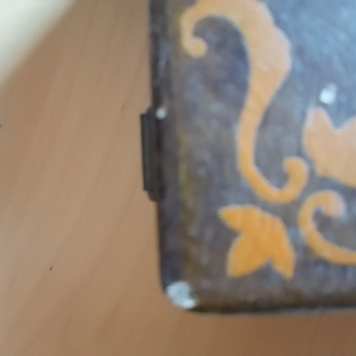 Handmade wooden box with classic romantic floral design
