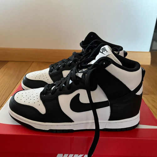 Nike Dunk Panda sneakers new, size 40.5, black and white