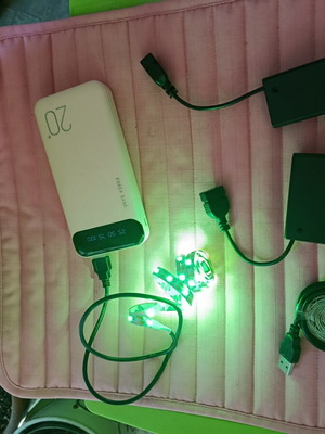 Led strips green color 1 meter, like new, pack of 2 with usb and batteries