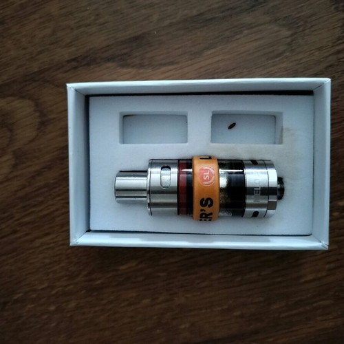 Electronic cigarette devices like new, set of 12 atomizers with batteries