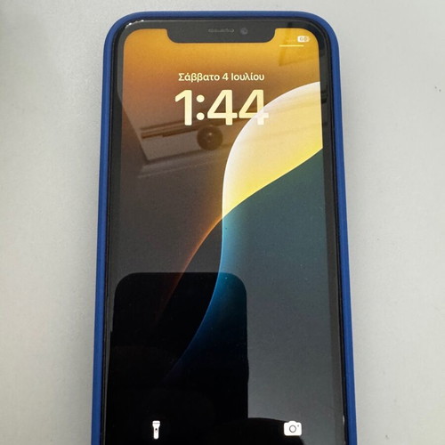 iPhone XR 256GB like new, black, with case and charger