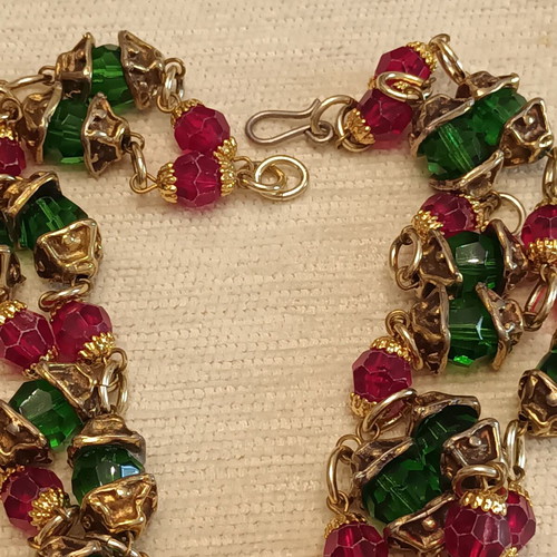 Vintage long necklace with glass beads, adjustable clasp