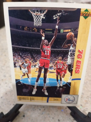 Κάρτα μπάσκετ Manute Bol 1991-92 Upper Deck μεταχειρισμένη