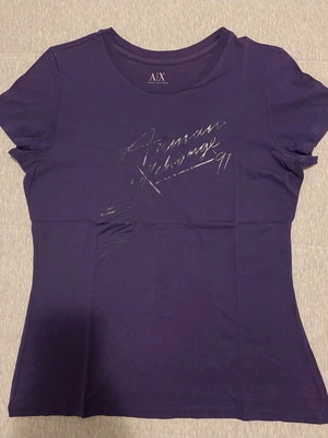 Armani Exchange T-shirt like new, size L, purple