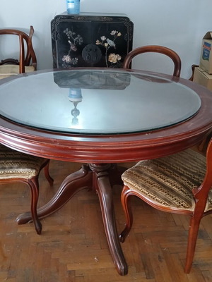 Dining round table used, extendable with 2 extensions