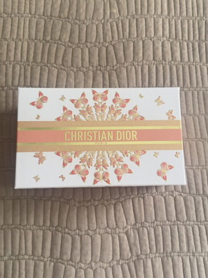 Dior box