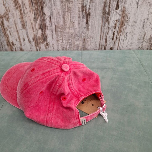 Victoria red stonewashed cotton hat with adjustable back, new