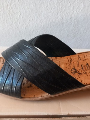 Parex women's slippers size 40 new, black with cork sole