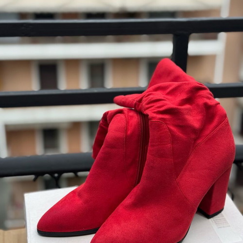Red ankle boots like new, size 39, 8 cm heel