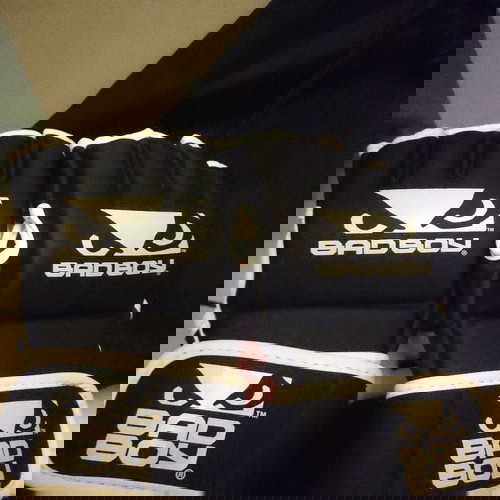 Γάντια MMA Bad Boy σαν καινούργια