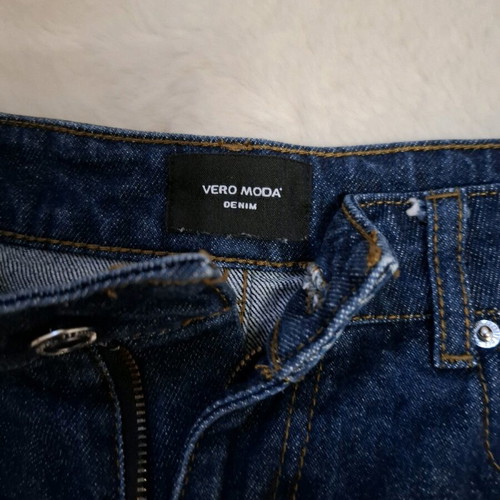 Vero Moda jeans like new, size S with detail at hem