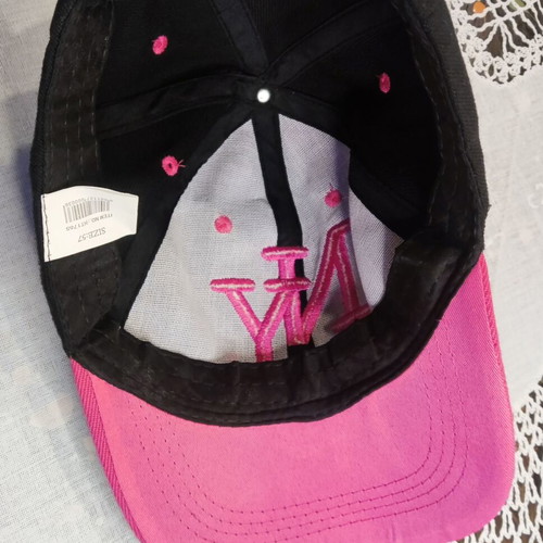 Women's Hat Size 57 Like New Black and Pink