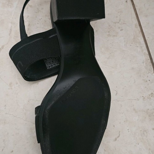 Calvin Klein black sandals with low heel like new, size 37