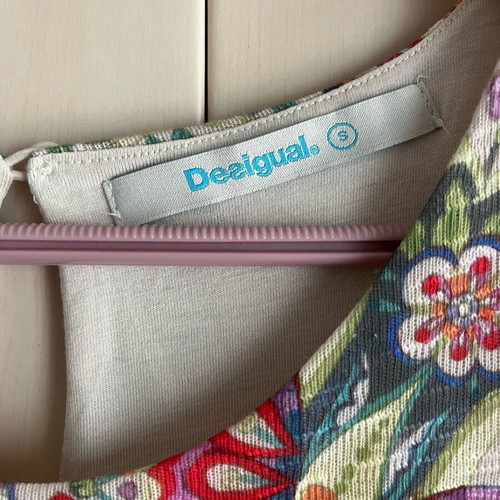 Desigual sleeveless dress like new with lining and back button