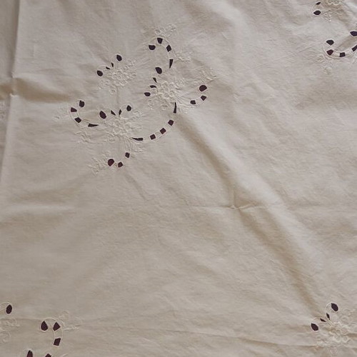Handmade cutwork table linen set like new