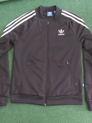 Adidas Original top like new, size S, black and white