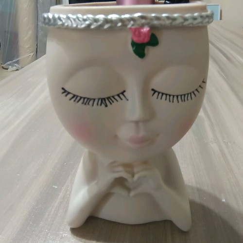 Decorative holder like new, multifunctional pen and makeup brush holder