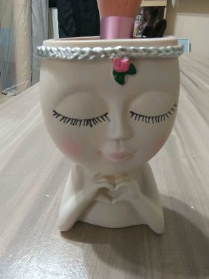 Decorative holder like new, multifunctional pen and makeup brush holder