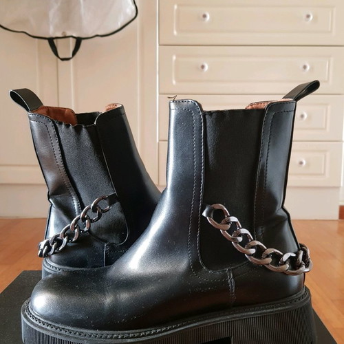 Chelsea boots used black with chain size 37