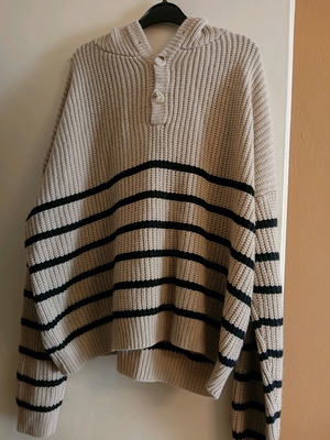 Woolen sweater used, size L, black and beige