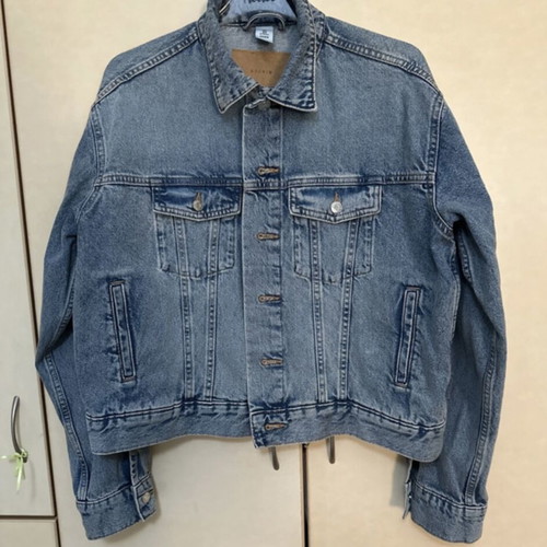 H&M denim jacket like new, size M, blue