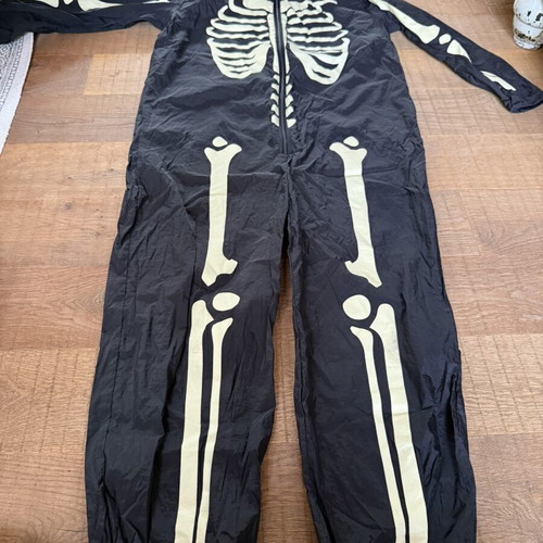 Zara kids skeleton costume that glows, like new, ages 11-14