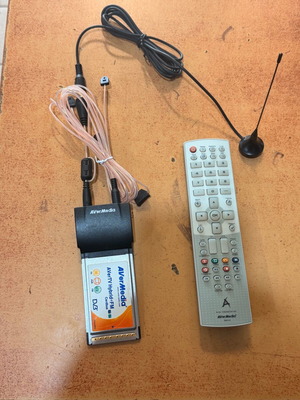 AVerMedia AVerTV Hybrid + FM Cardbus E506 TV/FM tuner like new