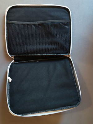 MSI Wind carrying case for 9-10 inch tablet and notebook like new