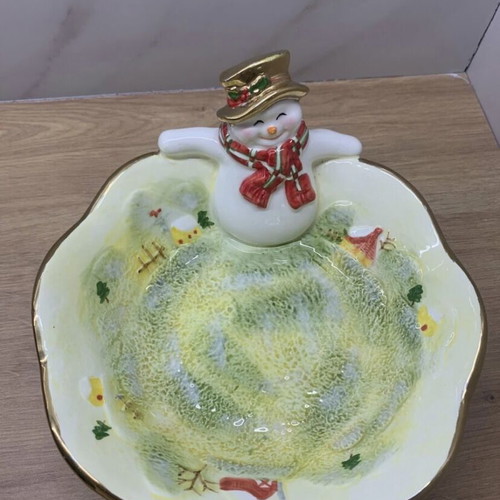 Christmas deep plate like new with snowman