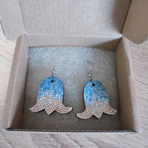 Wooden earrings flower-shaped new