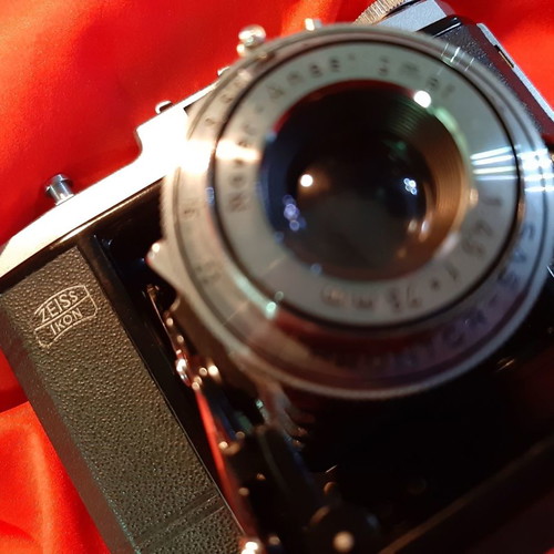 Vintage Zeiss Ikon Nettar folding camera used