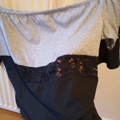 Elastic cotton blouse two-tone with lace, size XL, like new