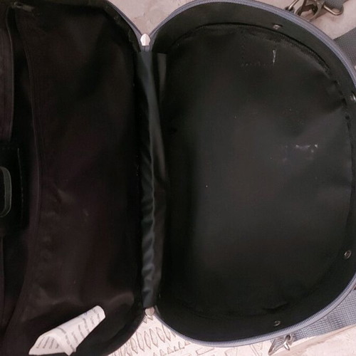 Toiletry bag like new, gray with zipper newest