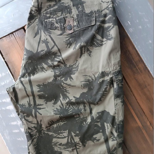 Funky Buddha men's summer cargo shorts like new, khaki