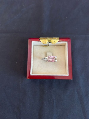 Silver 925 JMA ring with pink stone like new