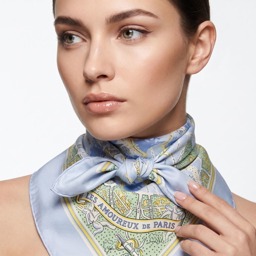 Hermès Paris Les Amoureux De Paris Gavroche silk scarf 45cm, multicolor