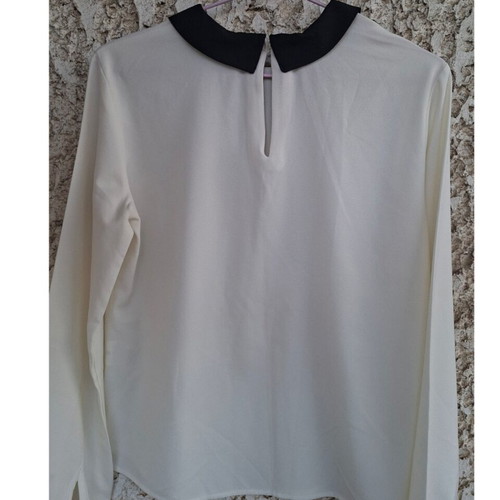 Terranova cream blouse with black Peter Pan collar size M like new