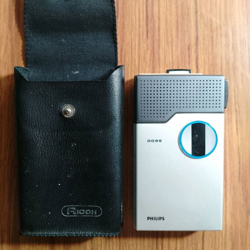 Philips 0095 Voice Recorder used with case