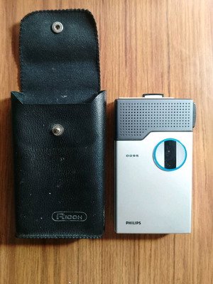 Philips 0095 Voice Recorder used with case