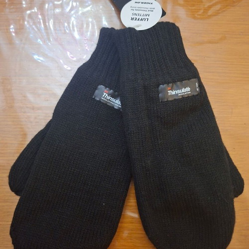 Pair of black knitted Thinsulate mittens new
